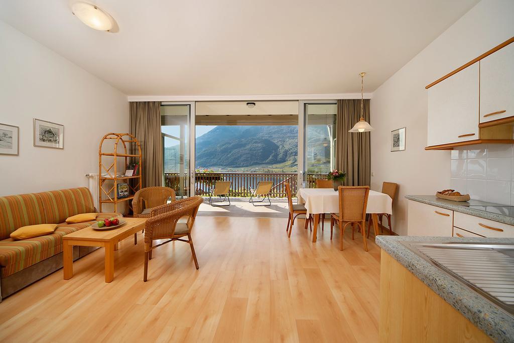 Residence Haus Kalterersee Caldaro Room photo